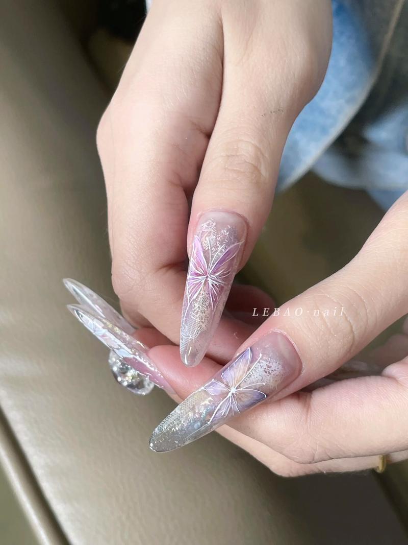 美甲多少钱？走进美甲店背后的定价逻辑